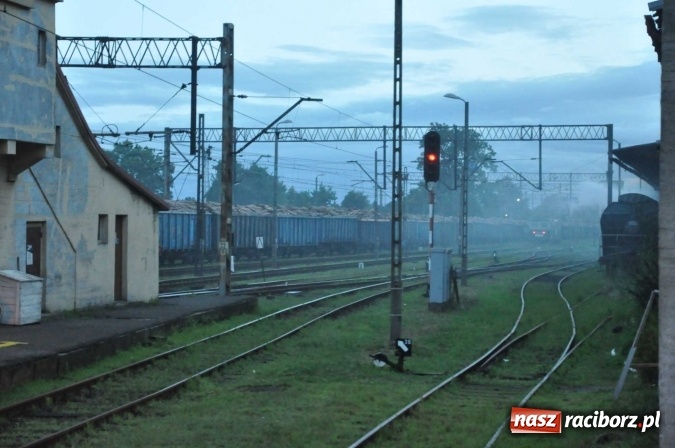 Zdjęcie w galerii na portalu naszraciborz.pl: Przy Kolejowej strażacy uratowali mienie wartości miliona złotych  wiadomości z regionu