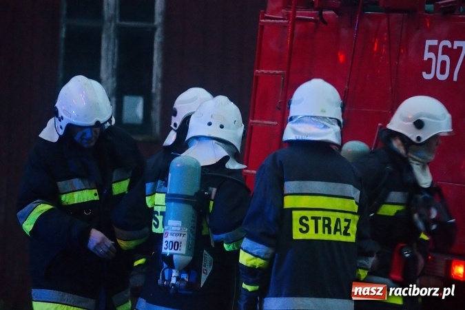 Zdjęcie w galerii na portalu naszraciborz.pl: Przy Kolejowej strażacy uratowali mienie wartości miliona złotych  wiadomości z regionu