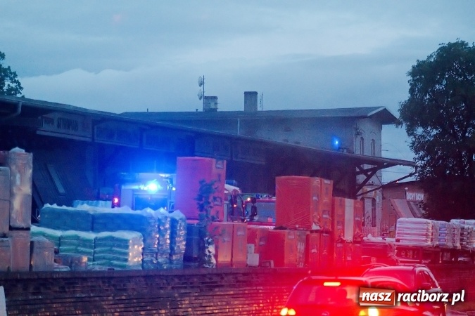 Zdjęcie w galerii na portalu naszraciborz.pl: Przy Kolejowej strażacy uratowali mienie wartości miliona złotych  wiadomości z regionu