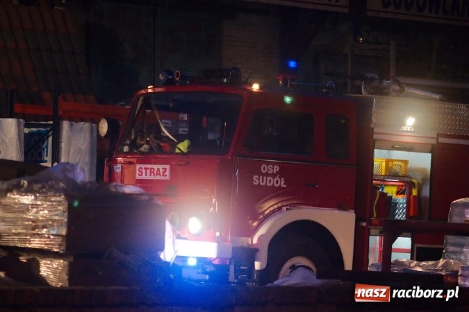 Zdjęcie w galerii na portalu naszraciborz.pl: Przy Kolejowej strażacy uratowali mienie wartości miliona złotych  wiadomości z regionu