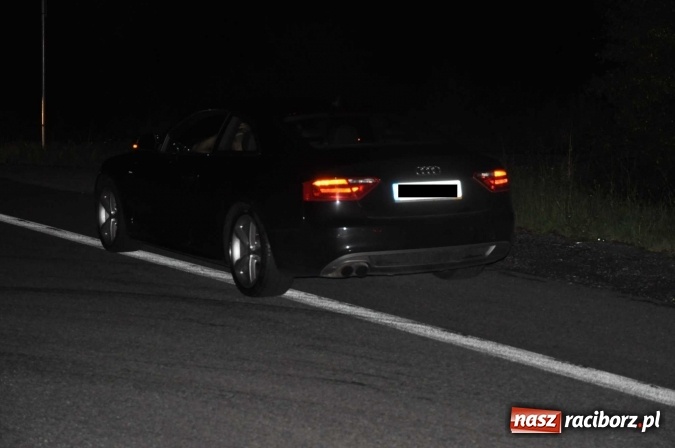 Zdjęcie w galerii na portalu naszraciborz.pl: DK 78 Chałupki-Olza: seat uderzył w TIR-a FOTO wiadomości z regionu