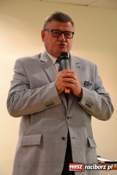 Zdjęcie w galerii na portalu naszraciborz.pl: Plakat Olimpijski - otwarcie wystawy na Zamku Piastowskim  wiadomości z regionu