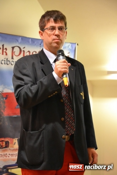 Zdjęcie w galerii na portalu naszraciborz.pl: Plakat Olimpijski - otwarcie wystawy na Zamku Piastowskim  wiadomości z regionu