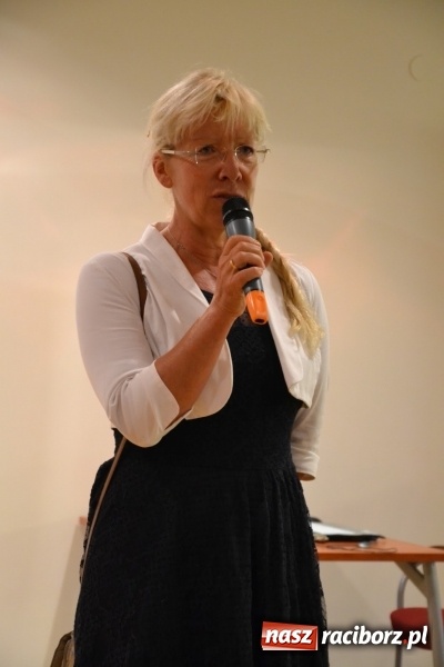 Zdjęcie w galerii na portalu naszraciborz.pl: Plakat Olimpijski - otwarcie wystawy na Zamku Piastowskim  wiadomości z regionu