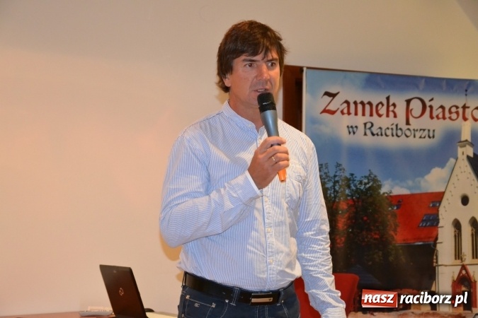 Zdjęcie w galerii na portalu naszraciborz.pl: Plakat Olimpijski - otwarcie wystawy na Zamku Piastowskim  wiadomości z regionu