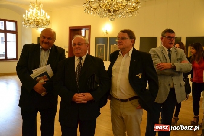 Zdjęcie w galerii na portalu naszraciborz.pl: Plakat Olimpijski - otwarcie wystawy na Zamku Piastowskim  wiadomości z regionu