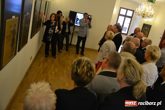 Zdjęcie w galerii na portalu naszraciborz.pl: Plakat Olimpijski - otwarcie wystawy na Zamku Piastowskim  wiadomości z regionu