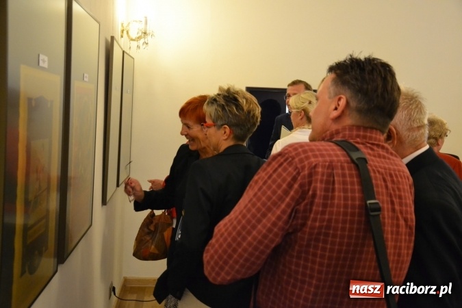 Zdjęcie w galerii na portalu naszraciborz.pl: Plakat Olimpijski - otwarcie wystawy na Zamku Piastowskim  wiadomości z regionu