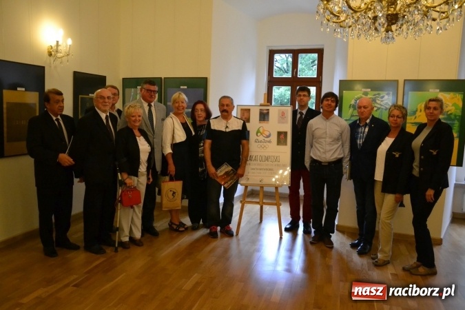 Zdjęcie w galerii na portalu naszraciborz.pl: Plakat Olimpijski - otwarcie wystawy na Zamku Piastowskim  wiadomości z regionu