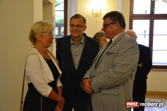 Zdjęcie w galerii na portalu naszraciborz.pl: Plakat Olimpijski - otwarcie wystawy na Zamku Piastowskim  wiadomości z regionu