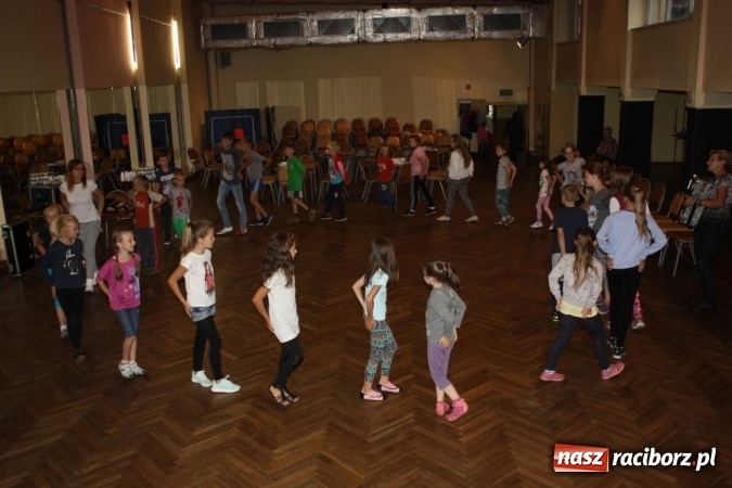 Zdjęcie w galerii na portalu naszraciborz.pl: Wakacyjny czwartek w krzanowickim domu kultury  wiadomości z regionu