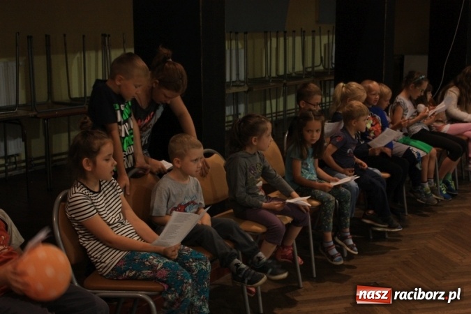 Zdjęcie w galerii na portalu naszraciborz.pl: Wakacyjny czwartek w krzanowickim domu kultury  wiadomości z regionu