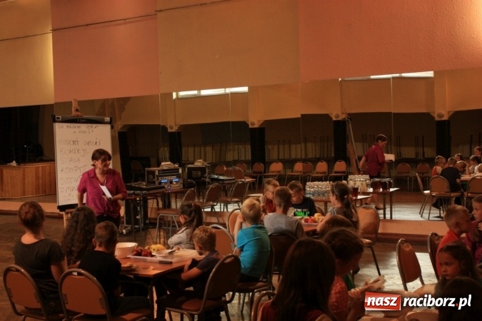 Zdjęcie w galerii na portalu naszraciborz.pl: Wakacyjny czwartek w krzanowickim domu kultury  wiadomości z regionu