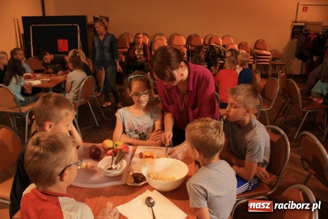 Zdjęcie w galerii na portalu naszraciborz.pl: Wakacyjny czwartek w krzanowickim domu kultury  wiadomości z regionu