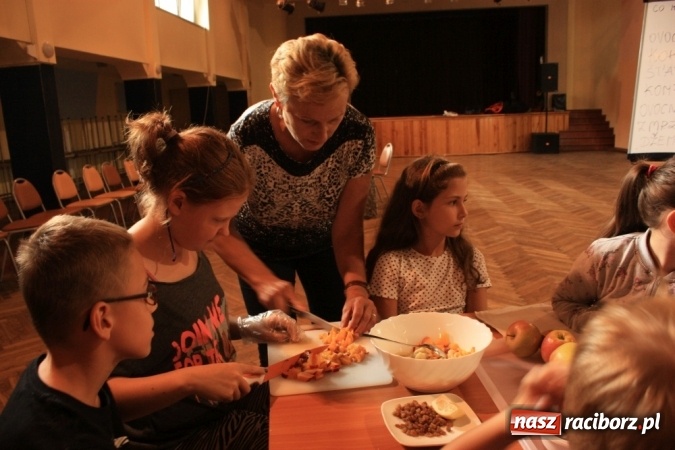 Zdjęcie w galerii na portalu naszraciborz.pl: Wakacyjny czwartek w krzanowickim domu kultury  wiadomości z regionu