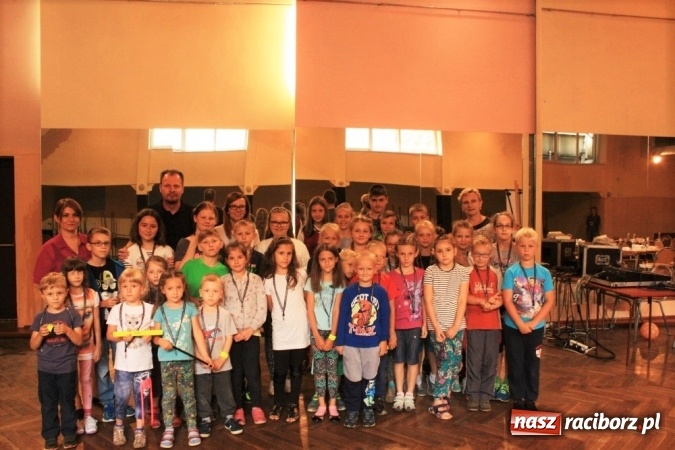 Zdjęcie w galerii na portalu naszraciborz.pl: Wakacyjny czwartek w krzanowickim domu kultury  wiadomości z regionu