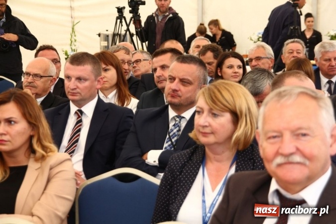 Zdjęcie w galerii na portalu naszraciborz.pl: Półmetek budowy bloków w Elektrowni Opole wiadomości z regionu