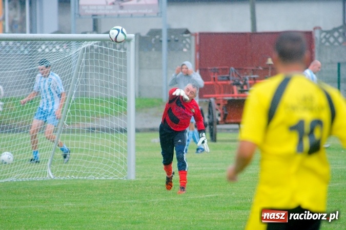 Zdjęcie w galerii na portalu naszraciborz.pl: I Festyn Rodzinny w Tworkowie za nami. Grano o Puchar Sołtysa wiadomości z regionu