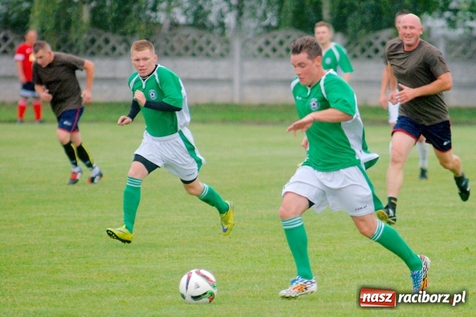 Zdjęcie w galerii na portalu naszraciborz.pl: I Festyn Rodzinny w Tworkowie za nami. Grano o Puchar Sołtysa wiadomości z regionu