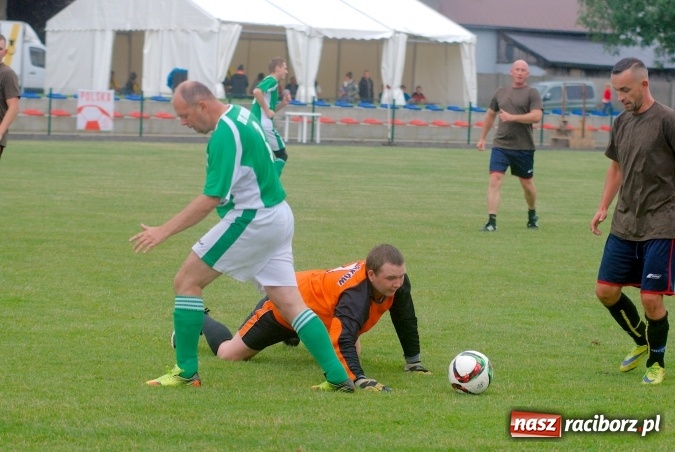 Zdjęcie w galerii na portalu naszraciborz.pl: I Festyn Rodzinny w Tworkowie za nami. Grano o Puchar Sołtysa wiadomości z regionu