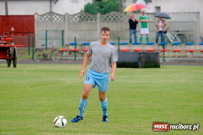 Zdjęcie w galerii na portalu naszraciborz.pl: I Festyn Rodzinny w Tworkowie za nami. Grano o Puchar Sołtysa wiadomości z regionu