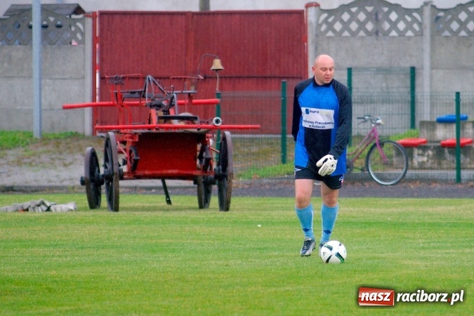 Zdjęcie w galerii na portalu naszraciborz.pl: I Festyn Rodzinny w Tworkowie za nami. Grano o Puchar Sołtysa wiadomości z regionu
