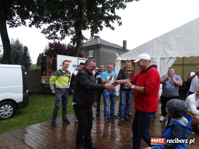 Zdjęcie w galerii na portalu naszraciborz.pl: I Festyn Rodzinny w Tworkowie za nami. Grano o Puchar Sołtysa wiadomości z regionu