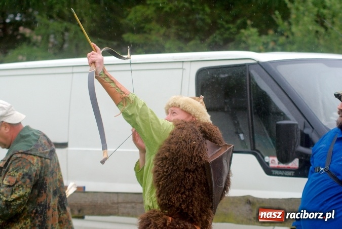 Zdjęcie w galerii na portalu naszraciborz.pl: Tworkowskie polowanie na dzika. II turniej pasjonatów łucznictwa wiadomości z regionu