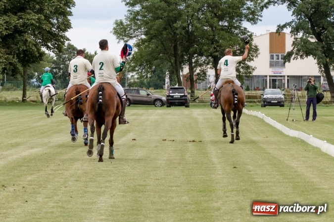 Zdjęcie w galerii na portalu naszraciborz.pl: W Zakrzowie trwa Silesia Summer Classic Polo Cup wiadomości z regionu