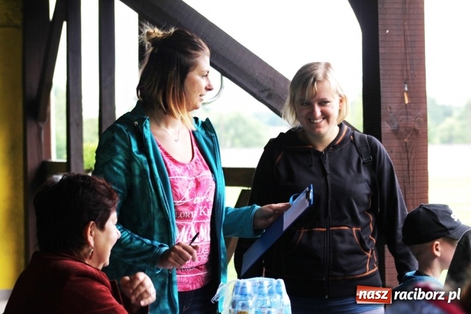 Zdjęcie w galerii na portalu naszraciborz.pl: Deszczowe poszukiwanie Koziołka w Rudzie Kozielskiej  wiadomości z regionu