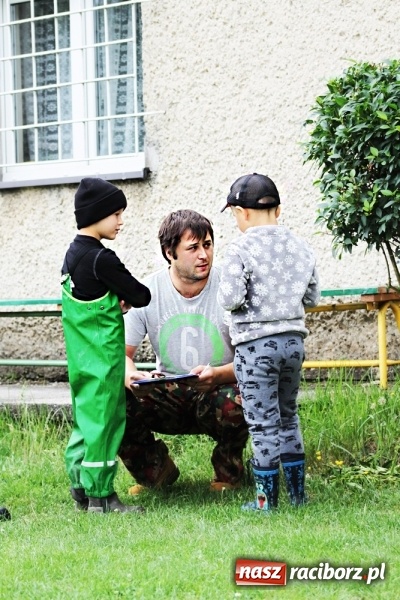 Zdjęcie w galerii na portalu naszraciborz.pl: Deszczowe poszukiwanie Koziołka w Rudzie Kozielskiej  wiadomości z regionu