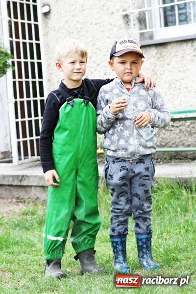 Zdjęcie w galerii na portalu naszraciborz.pl: Deszczowe poszukiwanie Koziołka w Rudzie Kozielskiej  wiadomości z regionu