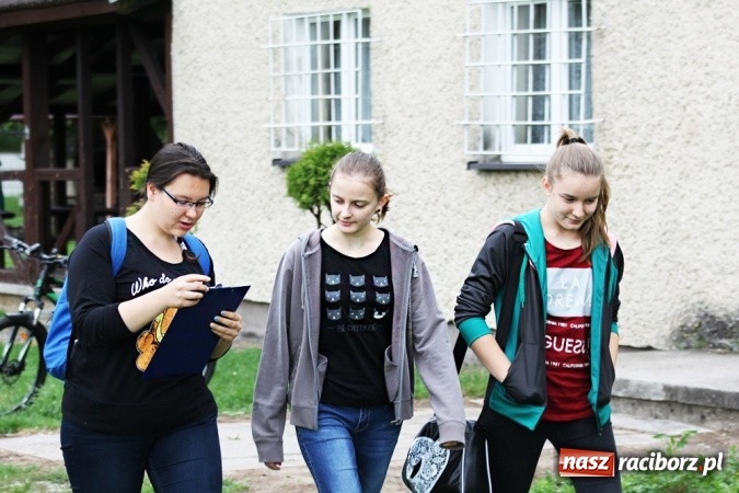 Zdjęcie w galerii na portalu naszraciborz.pl: Deszczowe poszukiwanie Koziołka w Rudzie Kozielskiej  wiadomości z regionu