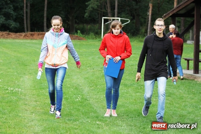 Zdjęcie w galerii na portalu naszraciborz.pl: Deszczowe poszukiwanie Koziołka w Rudzie Kozielskiej  wiadomości z regionu