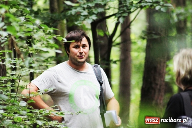 Zdjęcie w galerii na portalu naszraciborz.pl: Deszczowe poszukiwanie Koziołka w Rudzie Kozielskiej  wiadomości z regionu