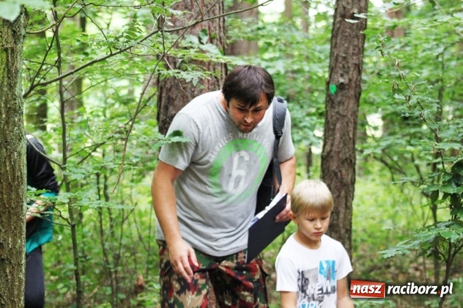 Zdjęcie w galerii na portalu naszraciborz.pl: Deszczowe poszukiwanie Koziołka w Rudzie Kozielskiej  wiadomości z regionu