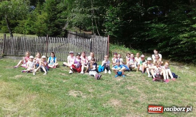 Zdjęcie w galerii na portalu naszraciborz.pl: Szczypiornistki z Pietrowic Wielkich na zgrupowaniu w Brennej  wiadomości z regionu