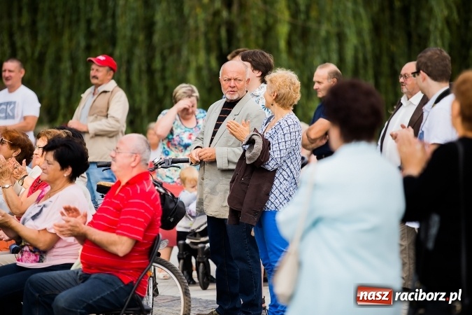 Zdjęcie w galerii na portalu naszraciborz.pl: Raciborska Orkiestra Dęta Plania zagrała w Parku Roth wiadomości z regionu