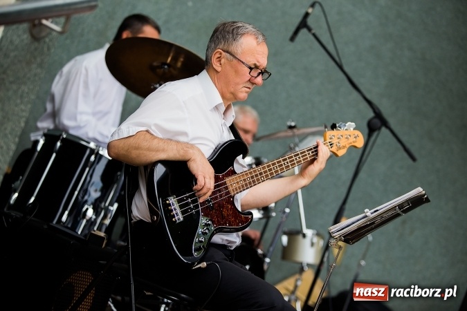 Zdjęcie w galerii na portalu naszraciborz.pl: Raciborska Orkiestra Dęta Plania zagrała w Parku Roth wiadomości z regionu