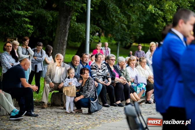 Zdjęcie w galerii na portalu naszraciborz.pl: Raciborska Orkiestra Dęta Plania zagrała w Parku Roth wiadomości z regionu