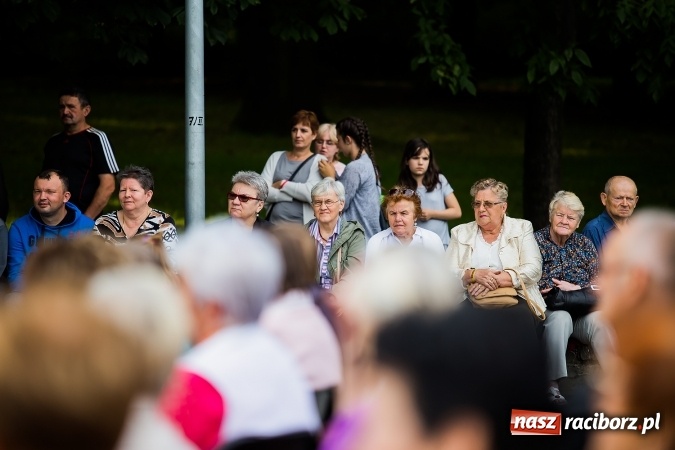 Zdjęcie w galerii na portalu naszraciborz.pl: Raciborska Orkiestra Dęta Plania zagrała w Parku Roth wiadomości z regionu