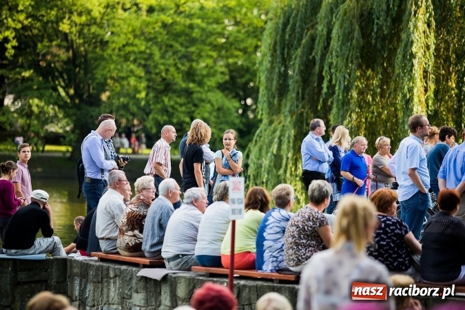 Zdjęcie w galerii na portalu naszraciborz.pl: Raciborska Orkiestra Dęta Plania zagrała w Parku Roth wiadomości z regionu