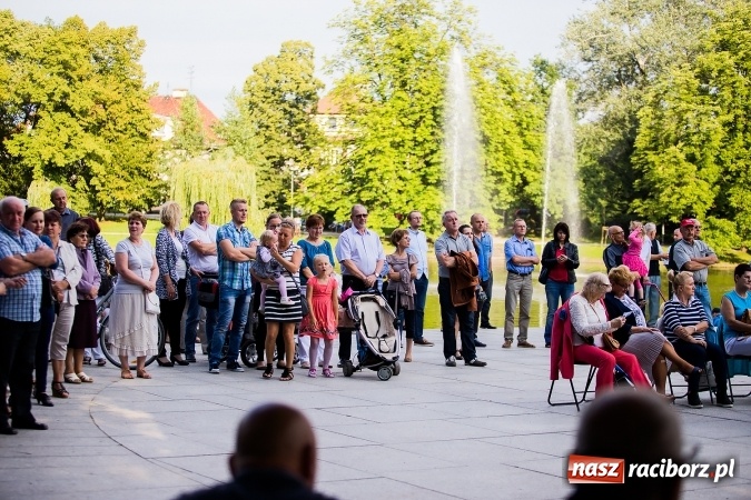 Zdjęcie w galerii na portalu naszraciborz.pl: Raciborska Orkiestra Dęta Plania zagrała w Parku Roth wiadomości z regionu