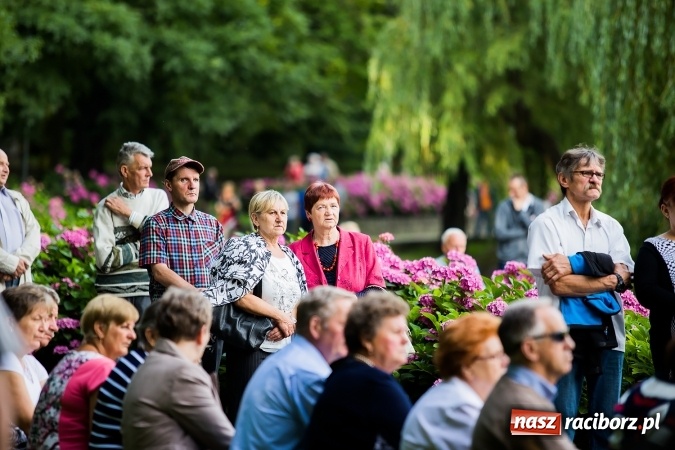 Zdjęcie w galerii na portalu naszraciborz.pl: Raciborska Orkiestra Dęta Plania zagrała w Parku Roth wiadomości z regionu