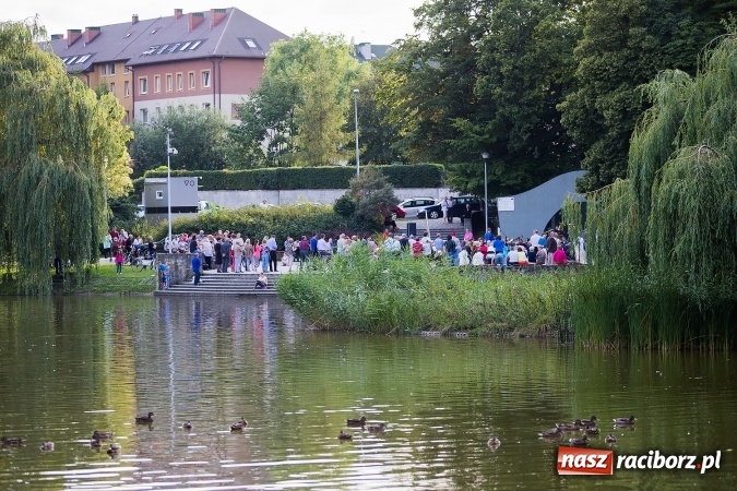 Zdjęcie w galerii na portalu naszraciborz.pl: Raciborska Orkiestra Dęta Plania zagrała w Parku Roth wiadomości z regionu