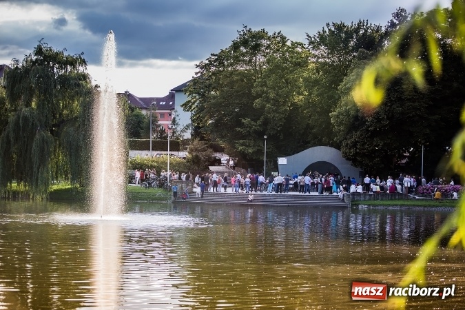 Zdjęcie w galerii na portalu naszraciborz.pl: Raciborska Orkiestra Dęta Plania zagrała w Parku Roth wiadomości z regionu