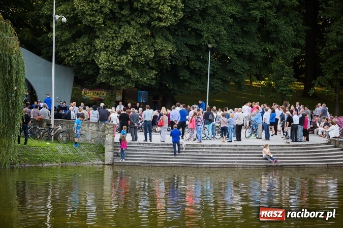 Zdjęcie w galerii na portalu naszraciborz.pl: Raciborska Orkiestra Dęta Plania zagrała w Parku Roth wiadomości z regionu