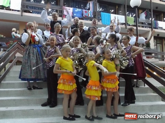 Zdjęcie w galerii na portalu naszraciborz.pl: Tancerze promowali gminę Nędza na festiwalu w Bułgarii wiadomości z regionu