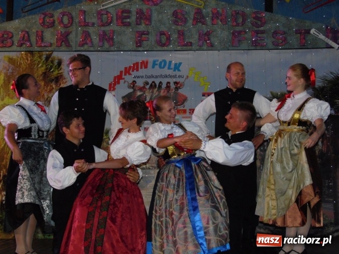 Zdjęcie w galerii na portalu naszraciborz.pl: Tancerze promowali gminę Nędza na festiwalu w Bułgarii wiadomości z regionu