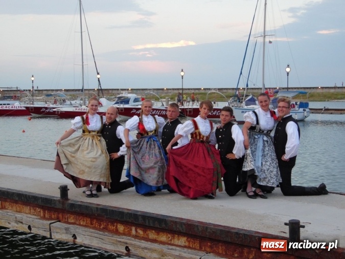 Zdjęcie w galerii na portalu naszraciborz.pl: Tancerze promowali gminę Nędza na festiwalu w Bułgarii wiadomości z regionu